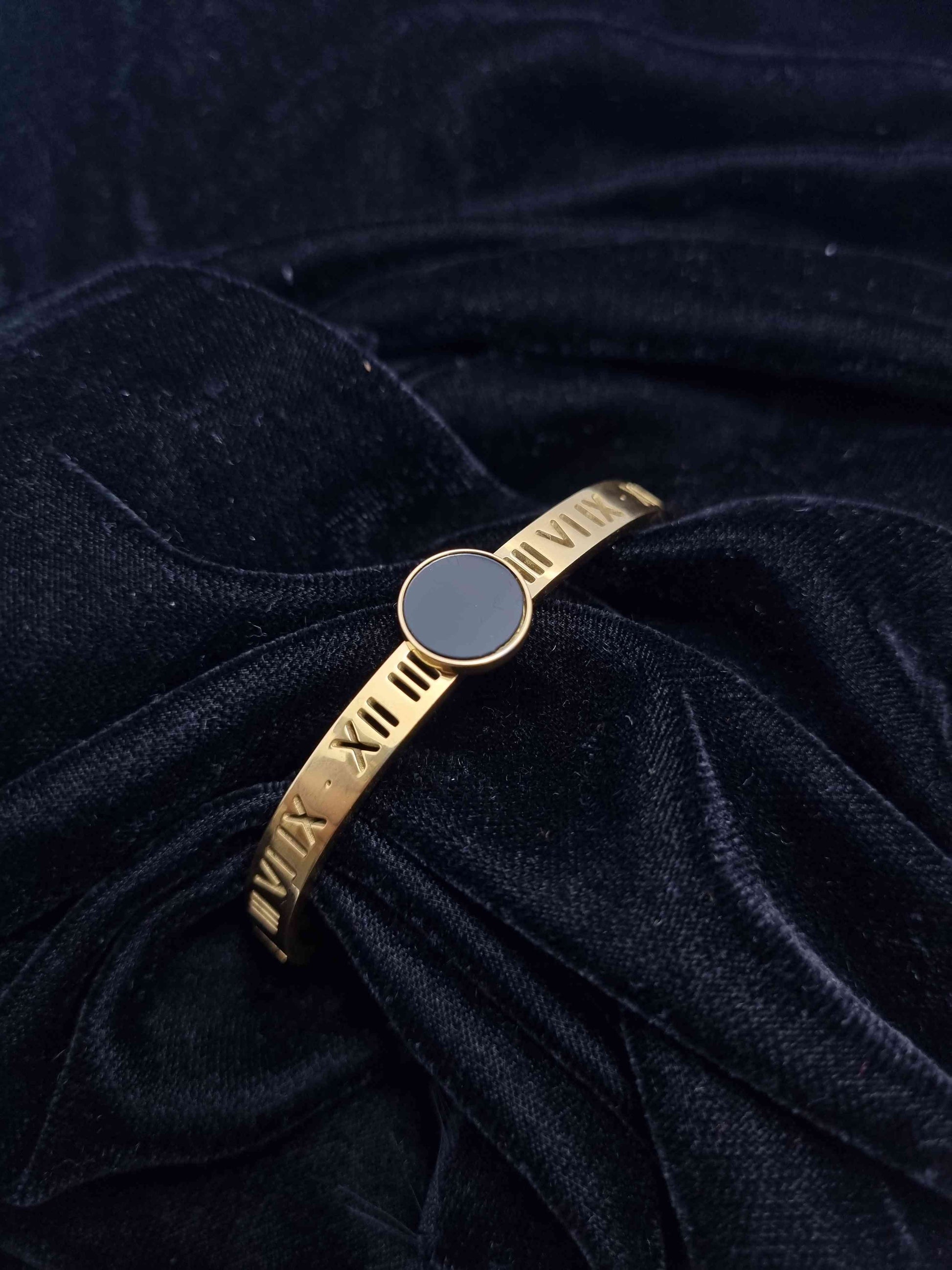 Bracelet with Roman Numerals - Anaya Amal Official